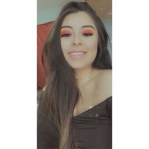 Meet your Posher, Yulissa